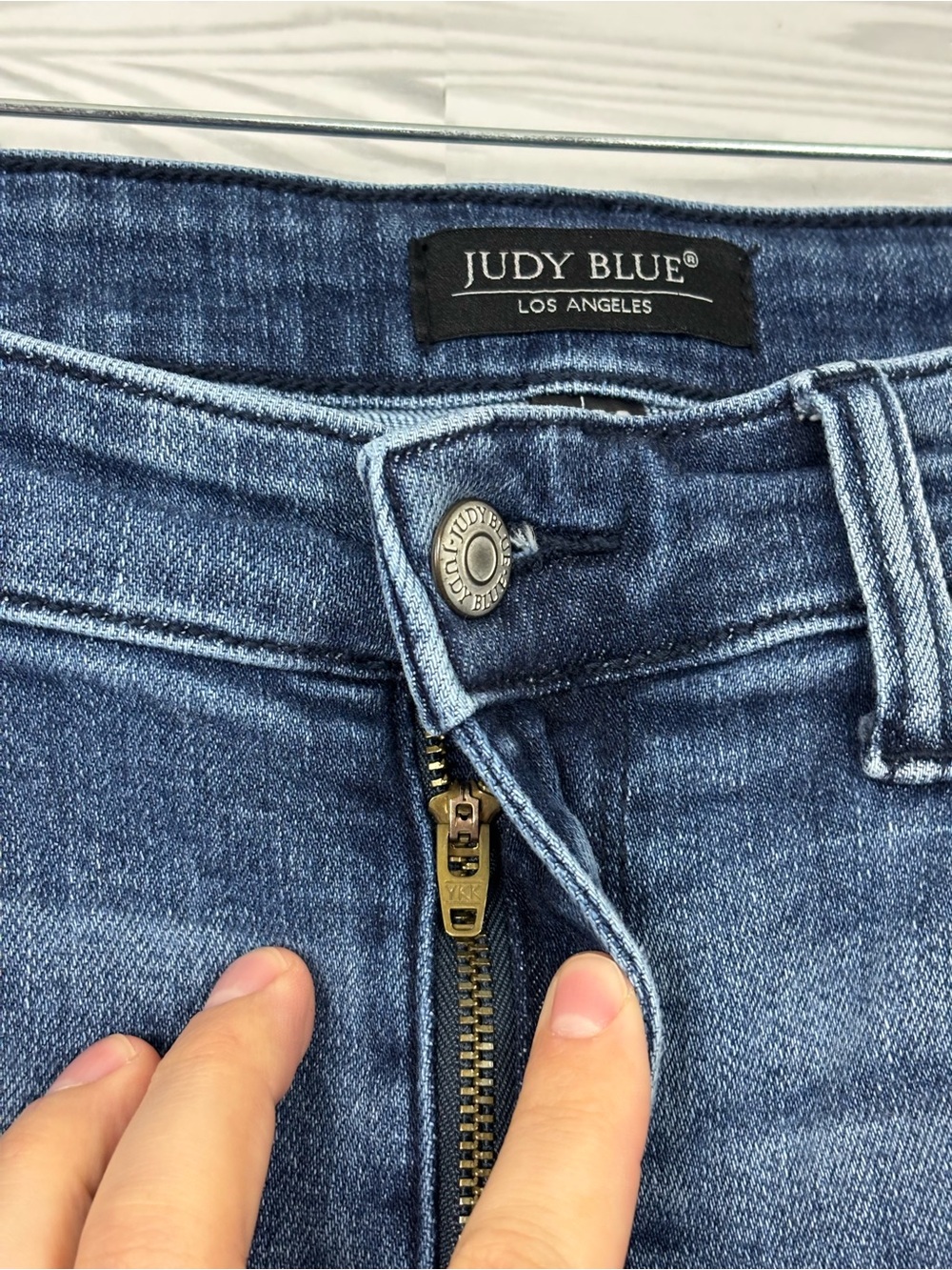 Judy Blue Straight Fit Distressed Jeans Size 11/30 - Picture 5 of 12